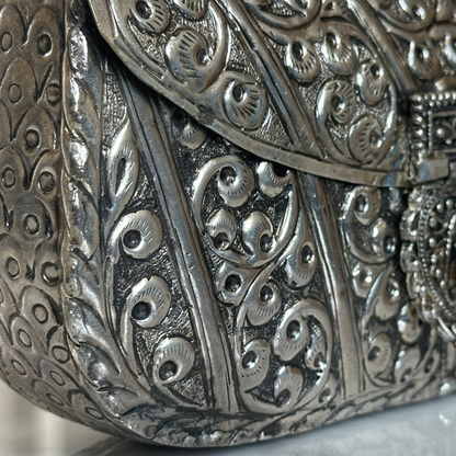 The Eternel Heirloom: Handcrafted antique heritage metal bag
